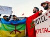 GenZ, Al Haouz, Ceuta : Quand le gouvernement marocain passe en mode silencieux Protesteurs GenZ déplorant les problèmes d'Al Haouz devant le gouvernement marocain