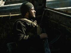 L’ex-combattant de Daesh : l’Algérie refuse son retour Ex-combattant de Daesh devant une porte de l'Algérie