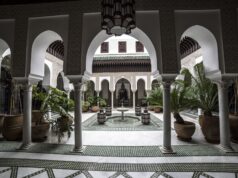 Le Festival de l’histoire de l’art 2026 : Mode et Maroc, 300 événements gratuits – Un rendez-vous à ne manquer pas pour les lecteurs maghrébins de la diaspora Festival de l'histoire de l'art 2026 à Marrakech avec des personnes du Maroc et de la diaspora explorant des installations ar