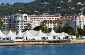 Thylane Blondeau se marie sur la Côte d’Azur : le château de style Renaissance où elle a échangé ses vœux Thylane Blondeau at her Renaissance-style wedding on the French Riviera
