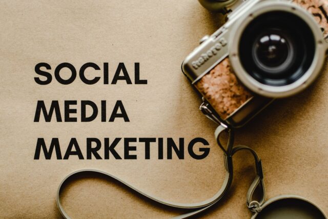 Entreprise maghrébine utilisant des réseaux sociaux pour la promotion