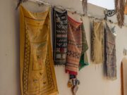 Le Marocain artisanat : un art en pleine renaissance dans la boutique d’Ouest Marocain artisanat : Artisans créant des produits de qualité dans la boutique Ouest