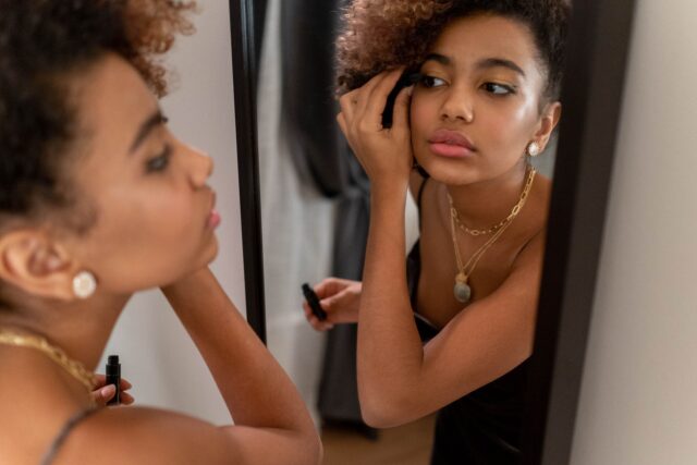 Imaan Hammam Beauty Routine Imaan Hammam, Maroccan model showcasing her beauty routine