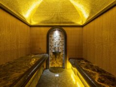 Mézenc Spa : un sanctuaire de bien-être réunissant Institut de Beauté et Spa privatif à Vitré Couple se reposant dans un sanctuaire de bien-être avec Institut de Beauté et Spa privatif à Vitré