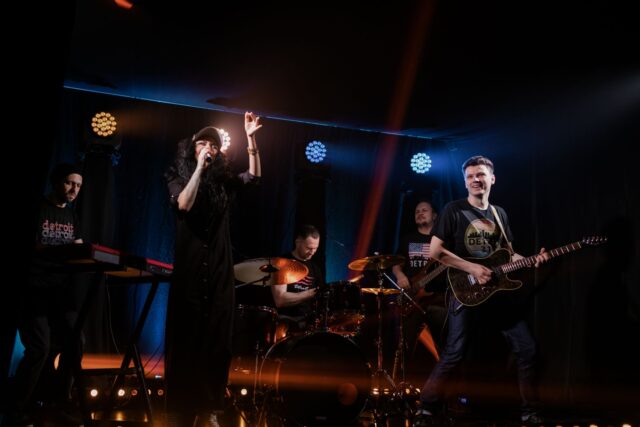 Ima-Yemma band performing a lively fusion of chaabi, soul, and klezmer music