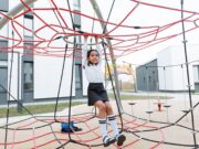 L’école active : pourquoi l’enfant algérien doit pouvoir bouger Enfant algérien en mouvement dans une classe d'école active