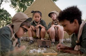 Le centre de loisirs de La Guiche : 160 enfants accueillis en juillet 160 enfants jouant au centre de loisirs La Guiche