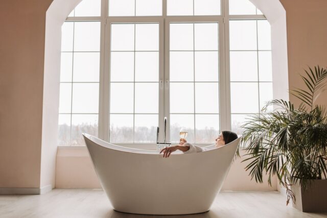 femme maghrébine dans un hammam luxueux Splendide Hammam Serénité Beauté à Cormeilles