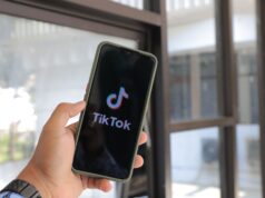 La facture téléphonique énorme de 48 000 € pour une TikTok marocaine en vacances : un nouvel éclairage sur la question des coûts excessifs des opérateurs marocains Moroccan TikTok user with massive phone bill