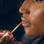La routine beauté d’Imaan Hammam : un aperçu