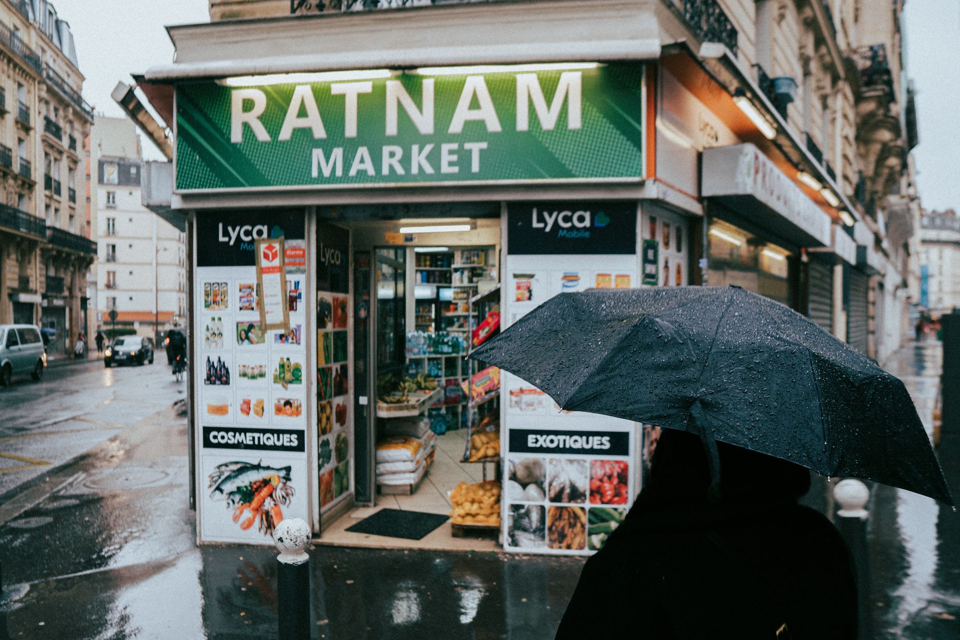 Nouveau magasin artisanal marocain à Cherbourg-en-Cotentin, offrant une large sélection de produits traditionnels