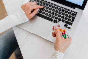Attribution de l’allocation touristique par carte bancaire : La Banque d’Algérie explique tout pour les touristes