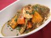 Ragoût marocain aux patates douces et poulet : un délice à découvrir Moroccan sweet potato and chicken stew served with fresh herbs and spices