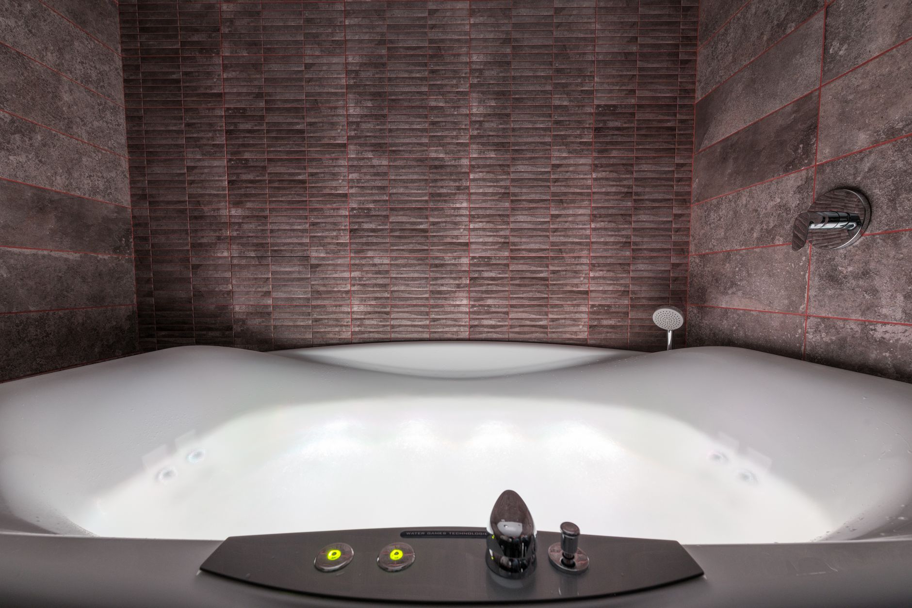 Spas De A à Zen à Vitré avec clients maghrébins prenant des soins de beauté