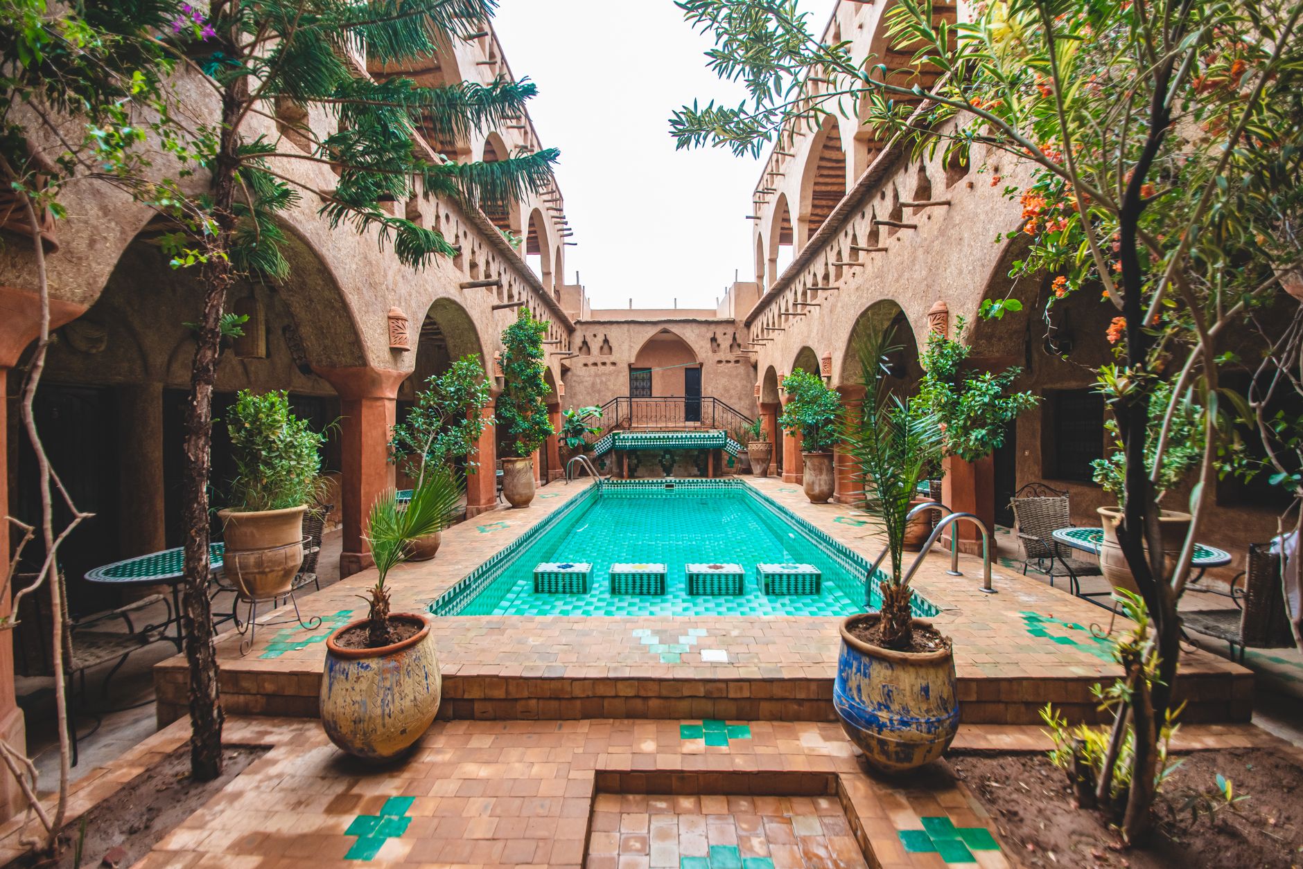 Famille marocaine dans une riad à Marrakech