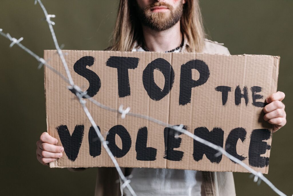 La loi sur les violences faites aux femmes et aux enfants : mesures phares et l’entretien annuel obligatoire à l’école
