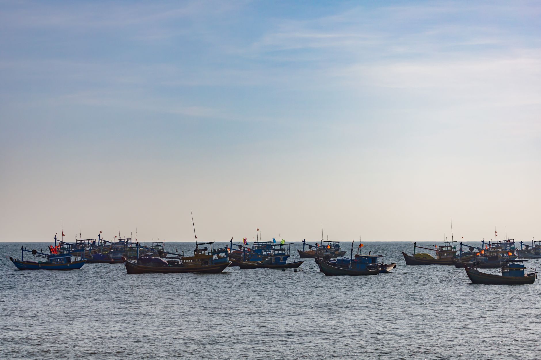 Flotte fantôme menace la culture et l'environnement au Maghreb - Pêcheurs maghrébins