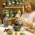 Cheveux gris et anticancer : les secrets naturels ancestraux révélés