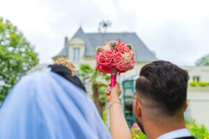 Célébration d’un mariage traditionnel africain par un couple français à Paris : un événement mémorable pour la communauté maghrébine de la diaspora