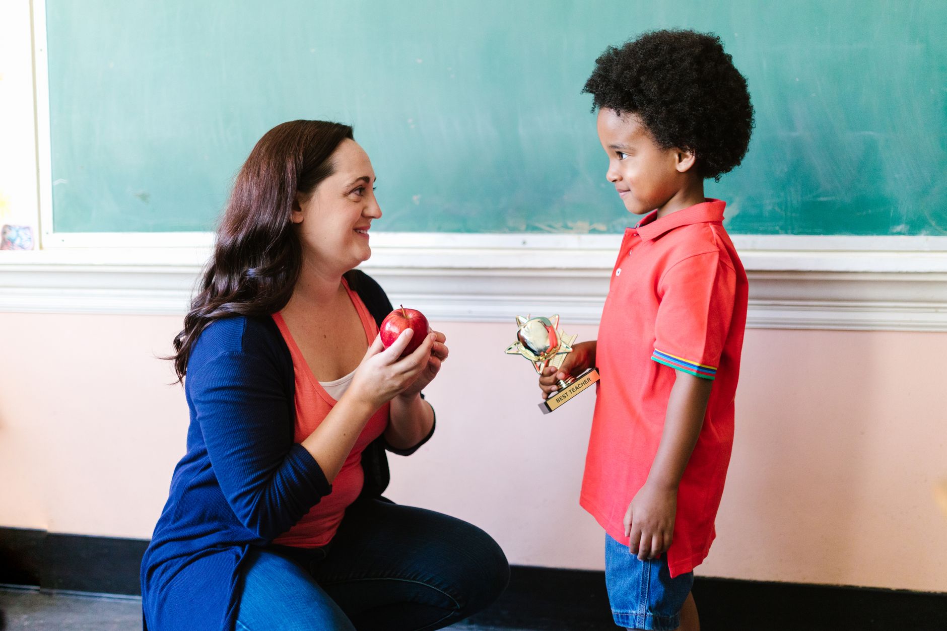 10-year-old autistic child Noam in classroom with classmates and teachers