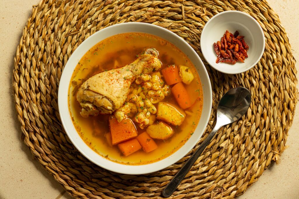 Ragoût marocain aux patates douces et poulet : Le repas parfait pour utiliser les restes du frigo