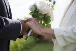 Histoire d’amour platinum : leur mariage traditionnel algérien après 70 ans